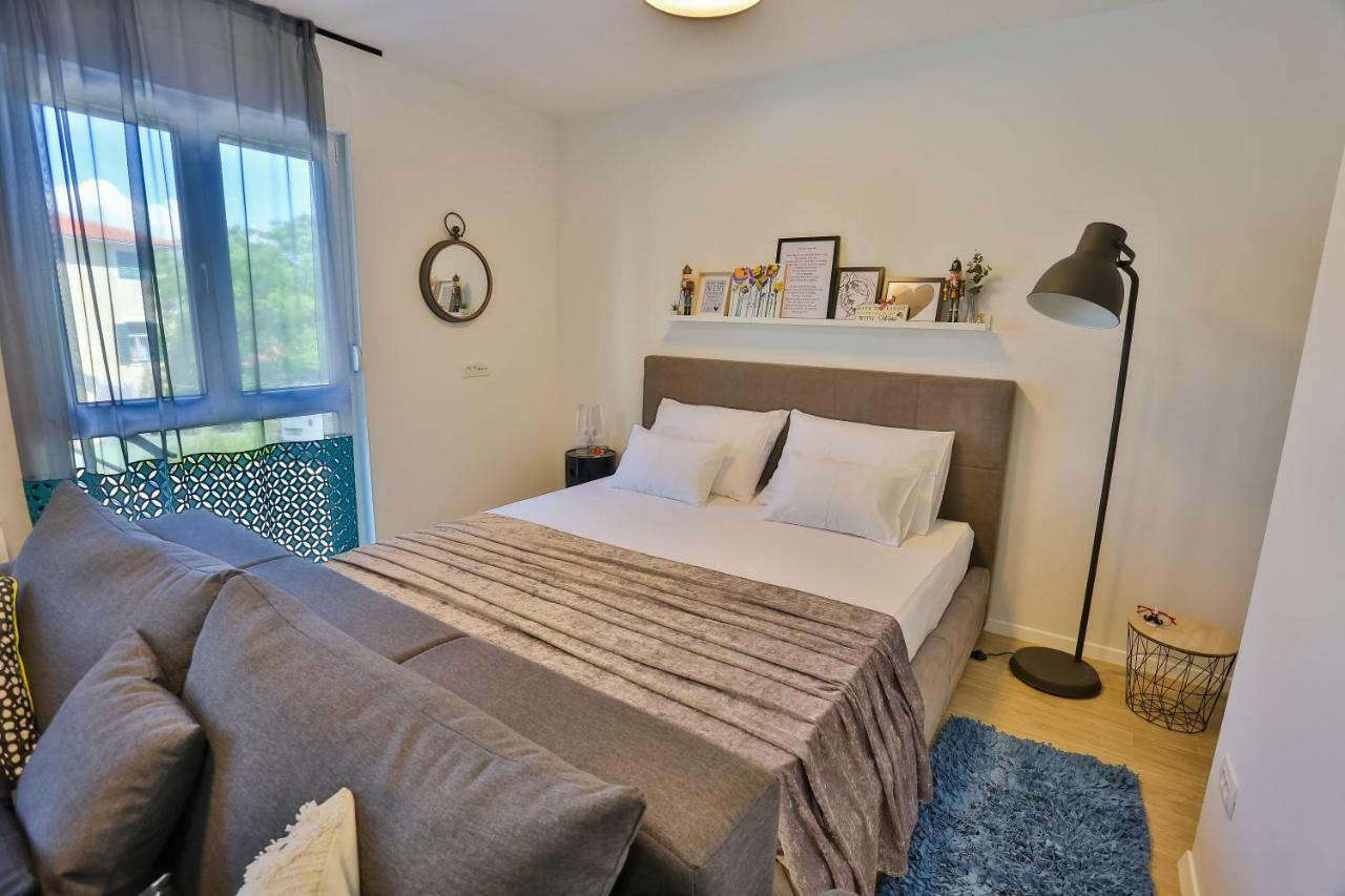 Luxury Urban Villa Apartments With Jacuzzi Сплит Екстериор снимка