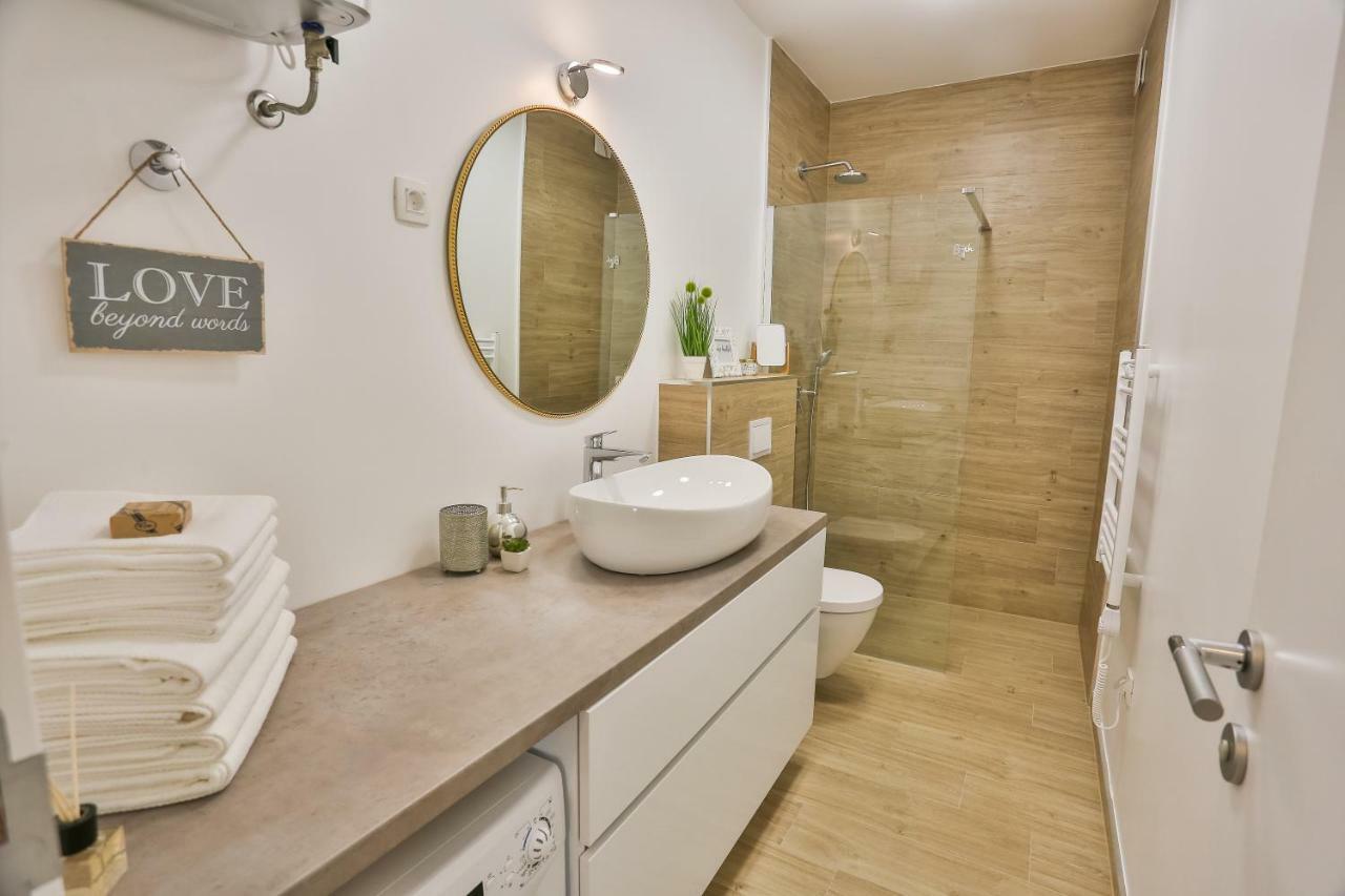 Luxury Urban Villa Apartments With Jacuzzi Сплит Екстериор снимка