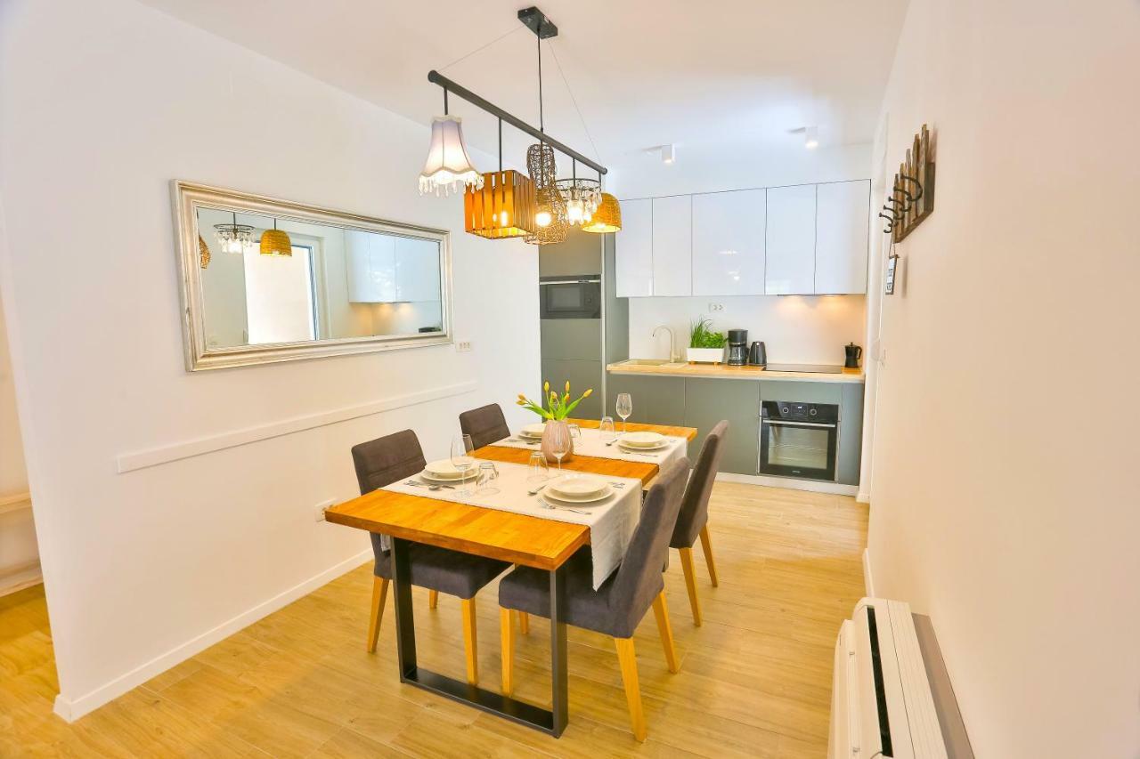 Luxury Urban Villa Apartments With Jacuzzi Сплит Екстериор снимка